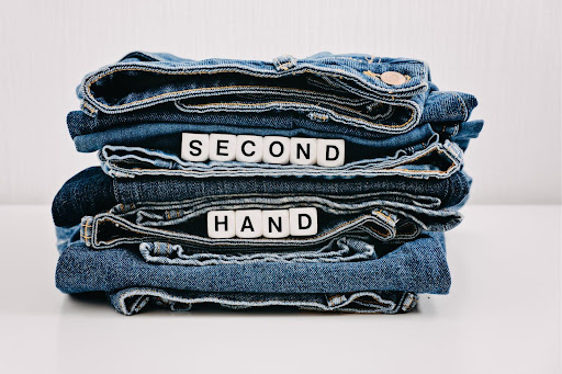How to Save Money by Shopping Secondhand Online
